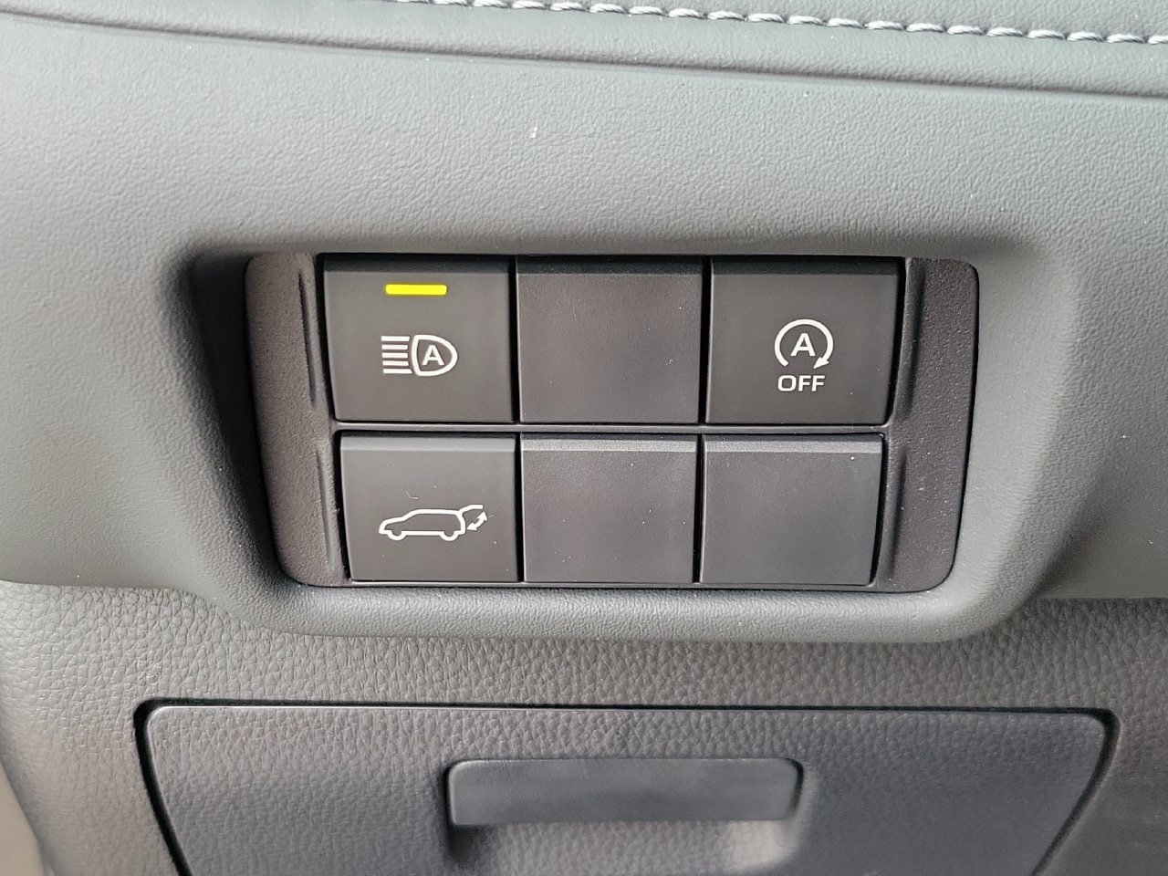 Used 2024 Toyota Highlander XSE AWD/4WD image 32