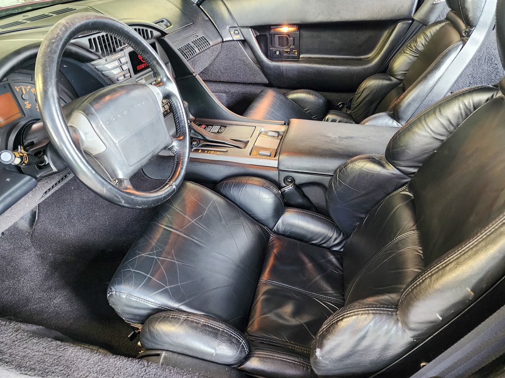 Used 1990 Chevrolet Corvette Coupe RWD image 11