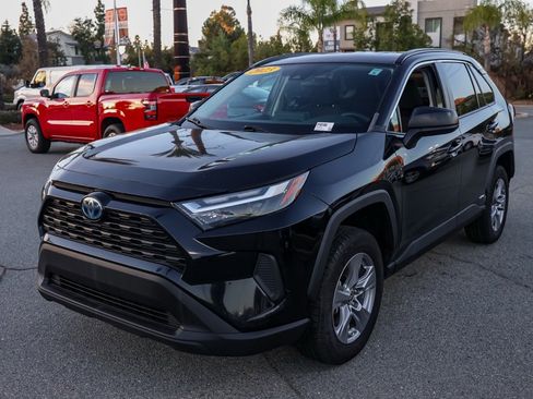 Used 2023 Toyota RAV4 LE image 8