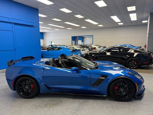 Used 2015 Chevrolet Corvette Z06 w/ 3LZ Preferred Equipment Group RWD image 6