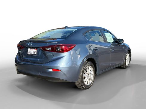 Used 2016 MAZDA MAZDA3 i Touring w/ Popular Equipment Package image 5