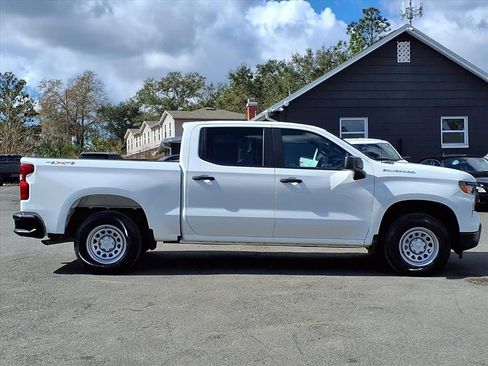 Used 2025 Chevrolet Silverado 1500 W/T w/ WT Value Package image 8