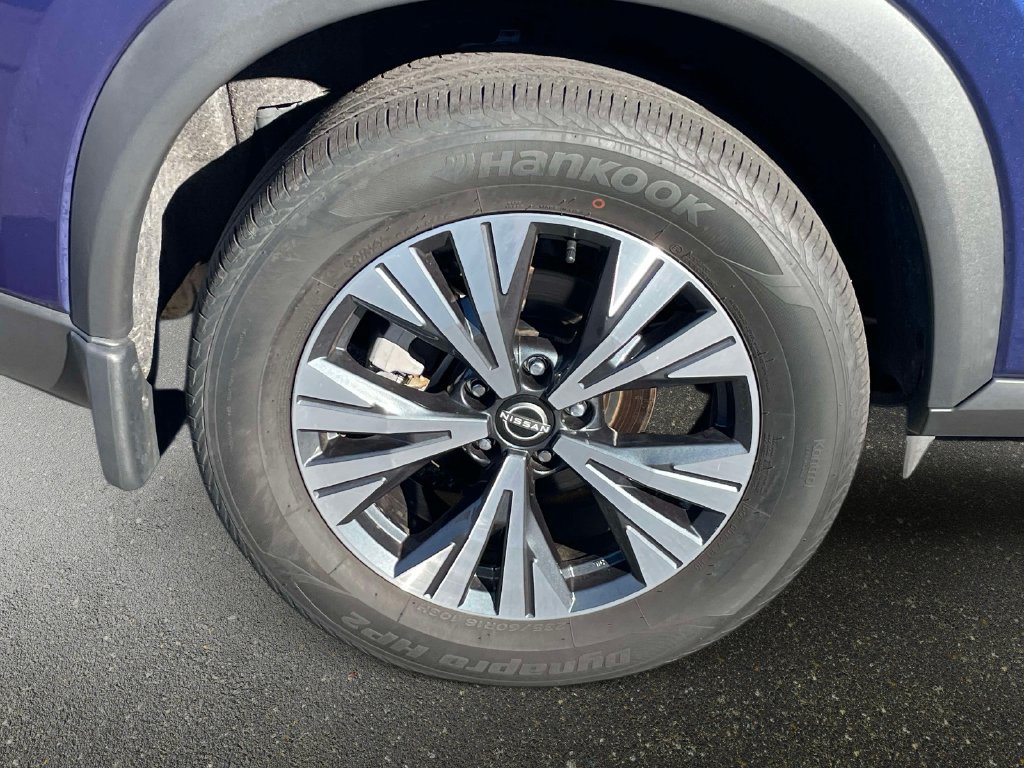 Used 2023 Nissan Rogue SV AWD/4WD image 9