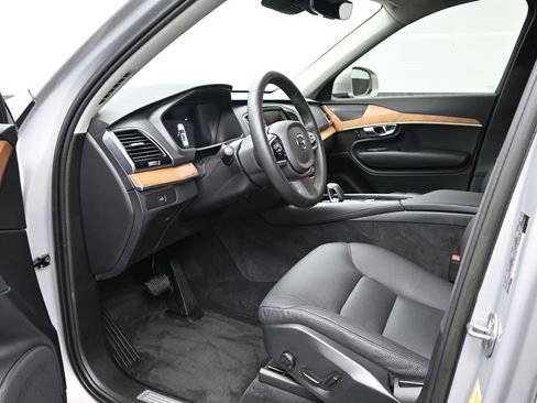 Used 2023 Volvo XC90 B6 Plus w/ Protection Package Premier AWD/4WD image 9