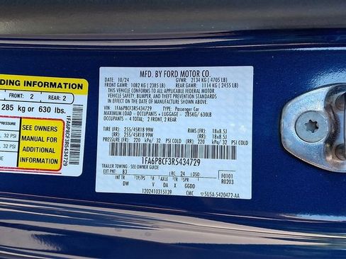 Used 2024 Ford Mustang GT RWD image 29