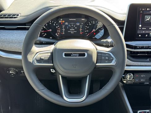 New 2026 Jeep Compass Latitude image 15