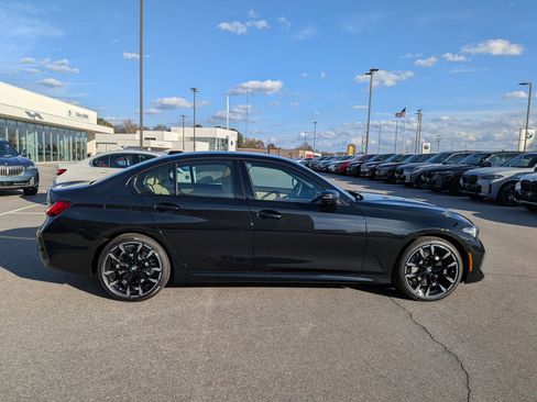 New 2026 BMW 330i xDrive Sedan w/ M Sport Package image 2