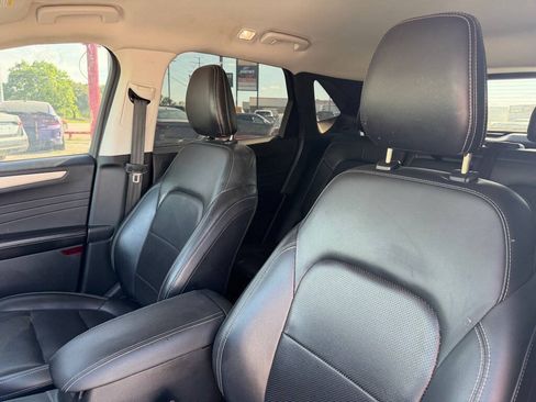 Used 2021 Ford Escape SEL w/ Technology Package FWD image 11