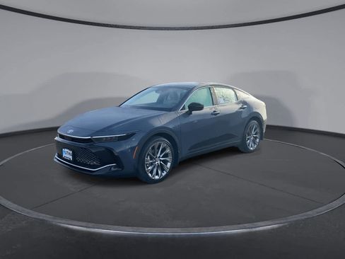 New 2026 Toyota Crown Limited image 4