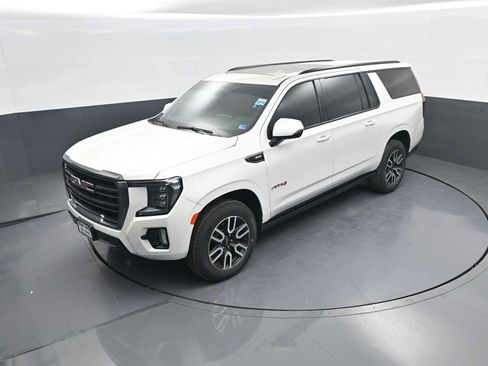Used 2022 GMC Yukon XL AT4 AWD/4WD image 29