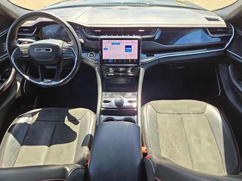 Used 2022 Jeep Grand Cherokee Trailhawk w/ ADV Protech Group II AWD/4WD image 18