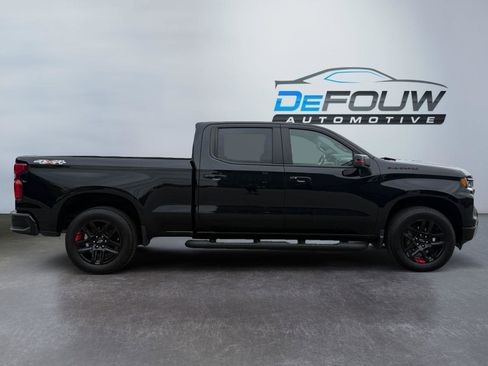 Used 2024 Chevrolet Silverado 1500 RST w/ Redline Edition AWD/4WD image 2