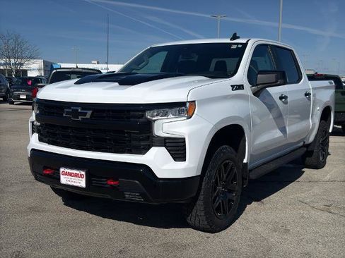 Used 2023 Chevrolet Silverado 1500 LT Trail Boss w/ Protection Package AWD/4WD image 2