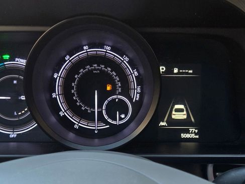 Used 2023 Hyundai Elantra Blue image 23