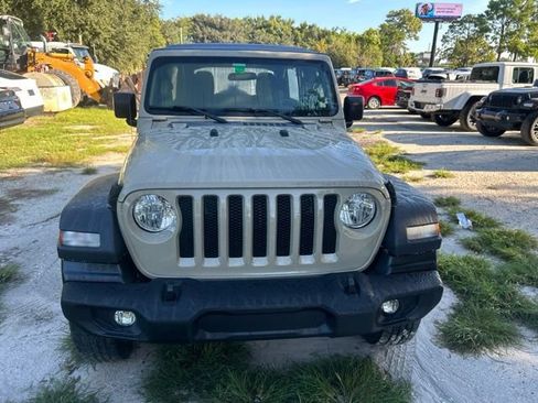 Used 2022 Jeep Wrangler Unlimited Sport AWD/4WD image 15