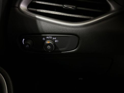 Used 2018 Chevrolet Malibu LS image 18