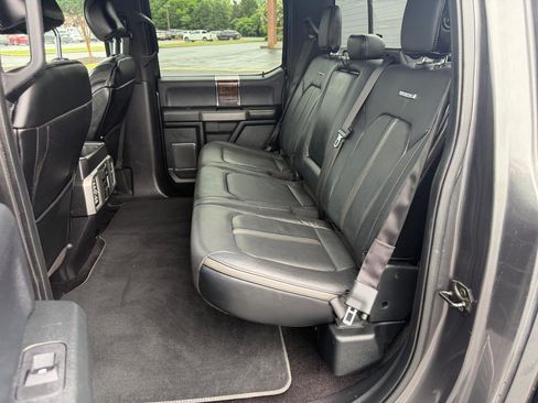 Used 2015 Ford F150 Platinum w/ Equipment Group 701A Luxury AWD/4WD image 8