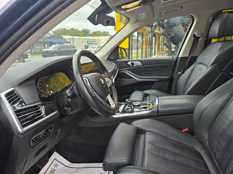 Used 2021 BMW X7 xDrive40i w/ Premium Package AWD/4WD image 23