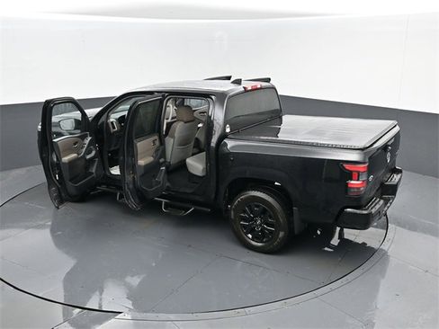 Used 2022 Nissan Frontier SV w/ Technology Package image 24