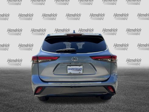Used 2020 Toyota Highlander Limited AWD/4WD image 8