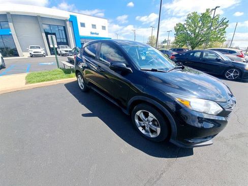 Used 2016 Honda HR-V EX image 3