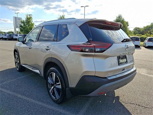Used 2021 Nissan Rogue SL w/ Premium Package image 5