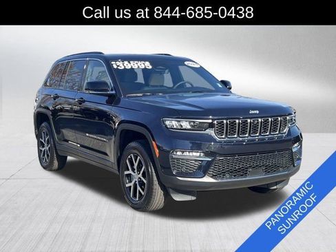 Certified 2024 Jeep Grand Cherokee Limited w/ Luxury Tech Group II image 3
