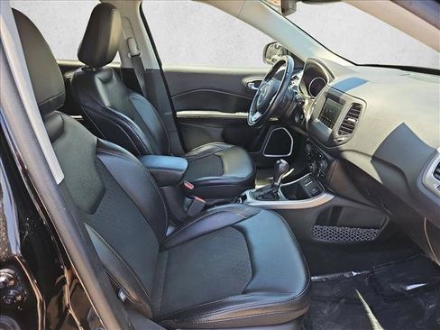 Used 2018 Jeep Compass Latitude w/ Popular Equipment Group FWD image 27