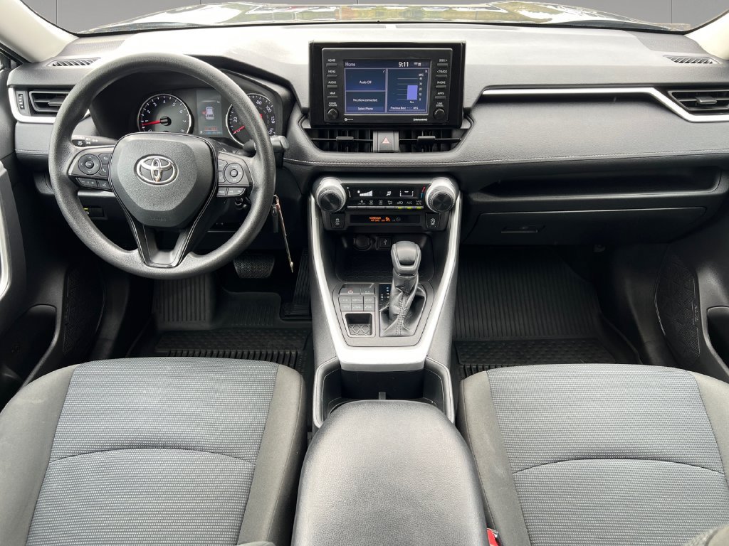 Used 2022 Toyota RAV4 LE AWD/4WD image 12