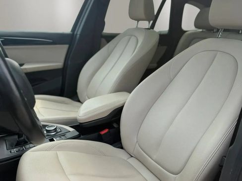 Used 2021 BMW X1 xDrive28i w/ Convenience Package AWD/4WD image 11