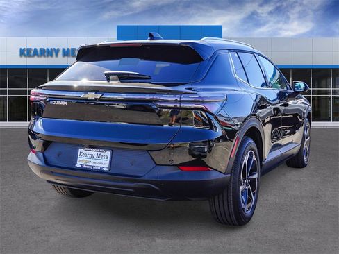 New 2026 Chevrolet Equinox EV LT image 6