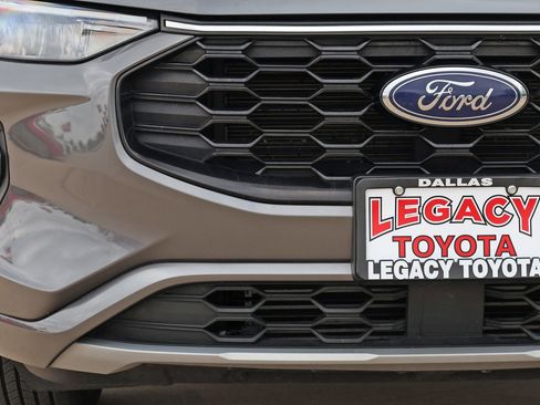 Used 2024 Ford Escape ST-Line AWD/4WD image 12
