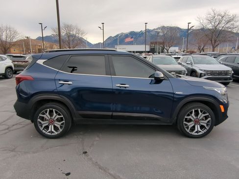 Used 2023 Kia Seltos SX image 2