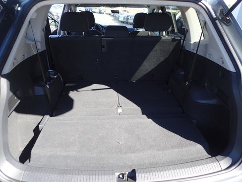 Used 2019 Volkswagen Tiguan S w/ 3rd Row Seat Package AWD/4WD image 11
