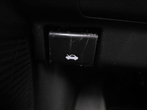 Used 2026 Nissan Kicks SV FWD image 34