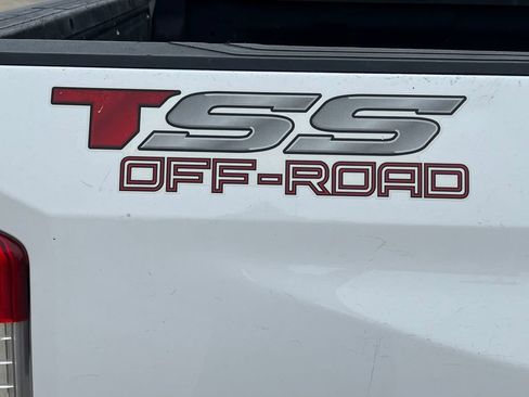 Used 2020 Toyota Tundra SR5 w/ SR5 Upgrade Package RWD image 11