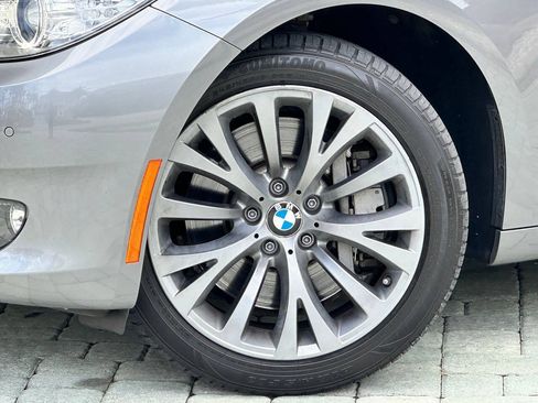 Used 2010 BMW 550i Gran Turismo xDrive AWD/4WD image 3