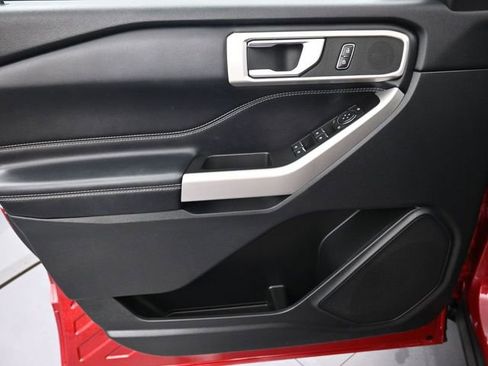 Used 2021 Ford Explorer XLT w/ Equipment Group 202A image 21