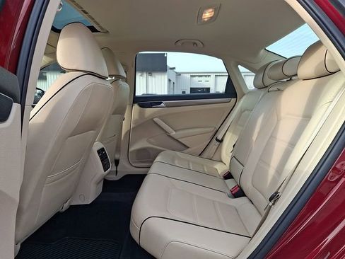 Used 2018 Volkswagen Passat 2.0T SE image 10