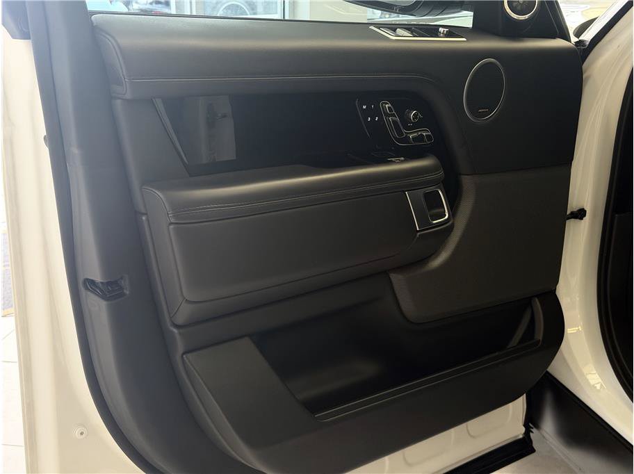 Used 2018 Land Rover Range Rover HSE AWD/4WD image 10