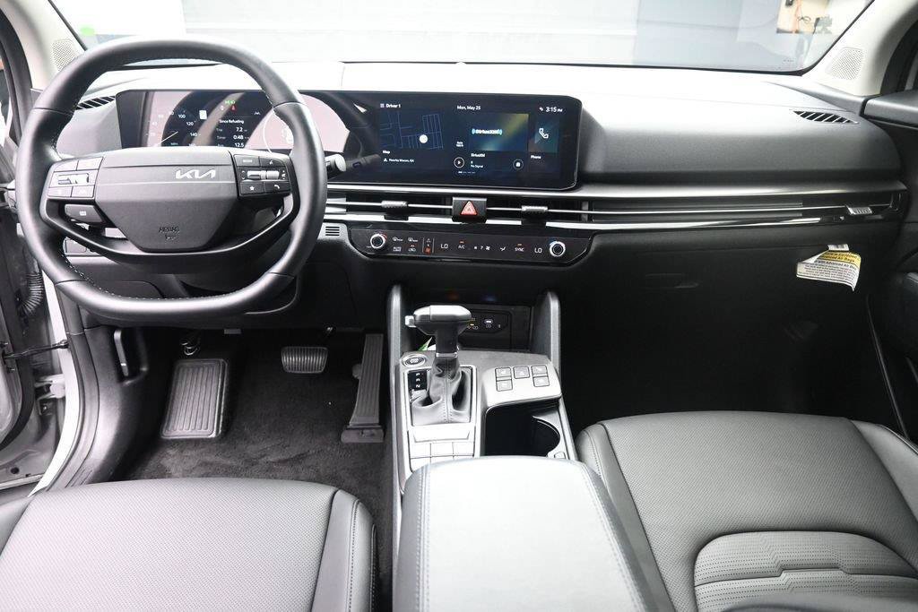 Used 2026 Kia Sportage SX FWD image 9