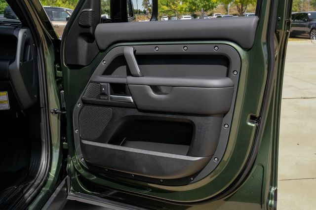 New 2026 Land Rover Defender 110 X-Dynamic SE AWD/4WD image 57