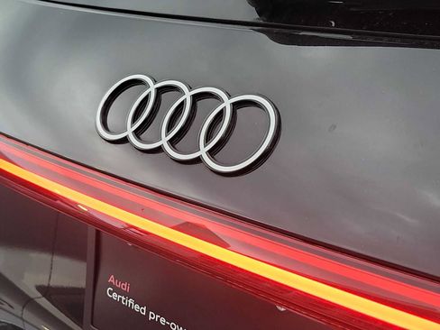 Certified 2025 Audi Q5 Premium Plus w/ Premium Plus AWD/4WD image 10