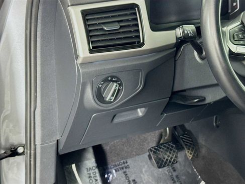 Used 2021 Volkswagen Atlas SEL Premium image 11