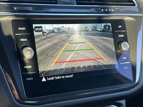 Certified 2023 Volkswagen Tiguan SE R-Line image 24