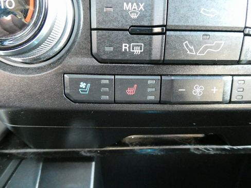 Used 2020 Ford F150 Platinum w/ Equipment Group 701A Luxury image 34