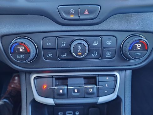 Used 2023 GMC Terrain SLE w/ Driver Convenience Package image 37