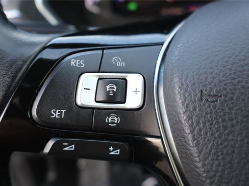 Used 2019 Volkswagen Tiguan SEL image 17