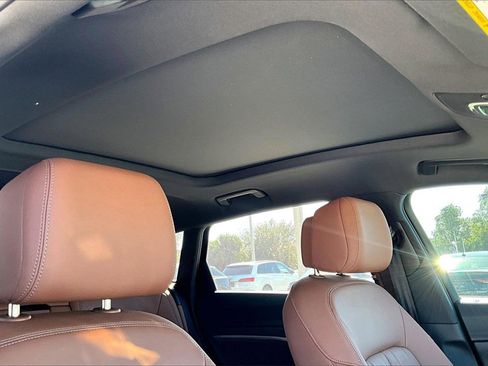 Used 2024 Audi Q8 e-tron Premium Plus image 22