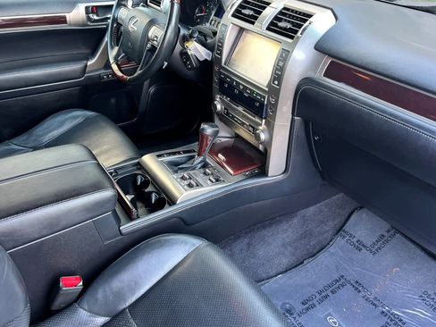 Used 2015 Lexus GX 460 Luxury image 18